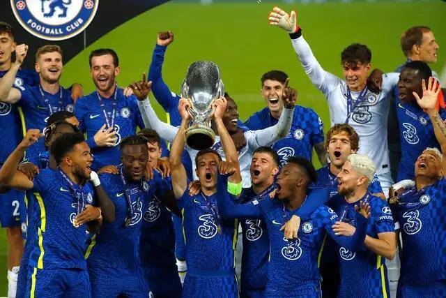 东契奇32+6+9小卡复出15分 独行侠险胜快船1-1